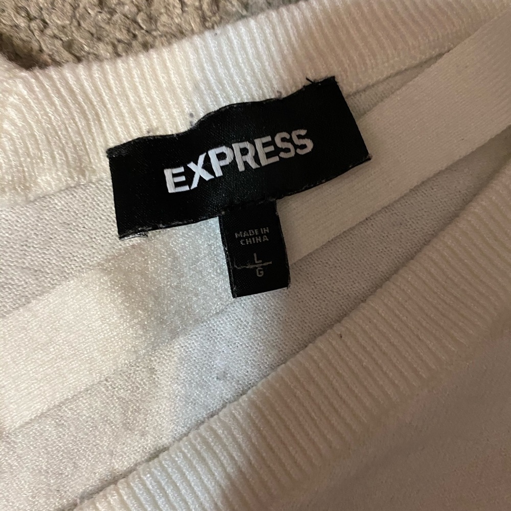 Express Sweater - Picture 3 of 4
